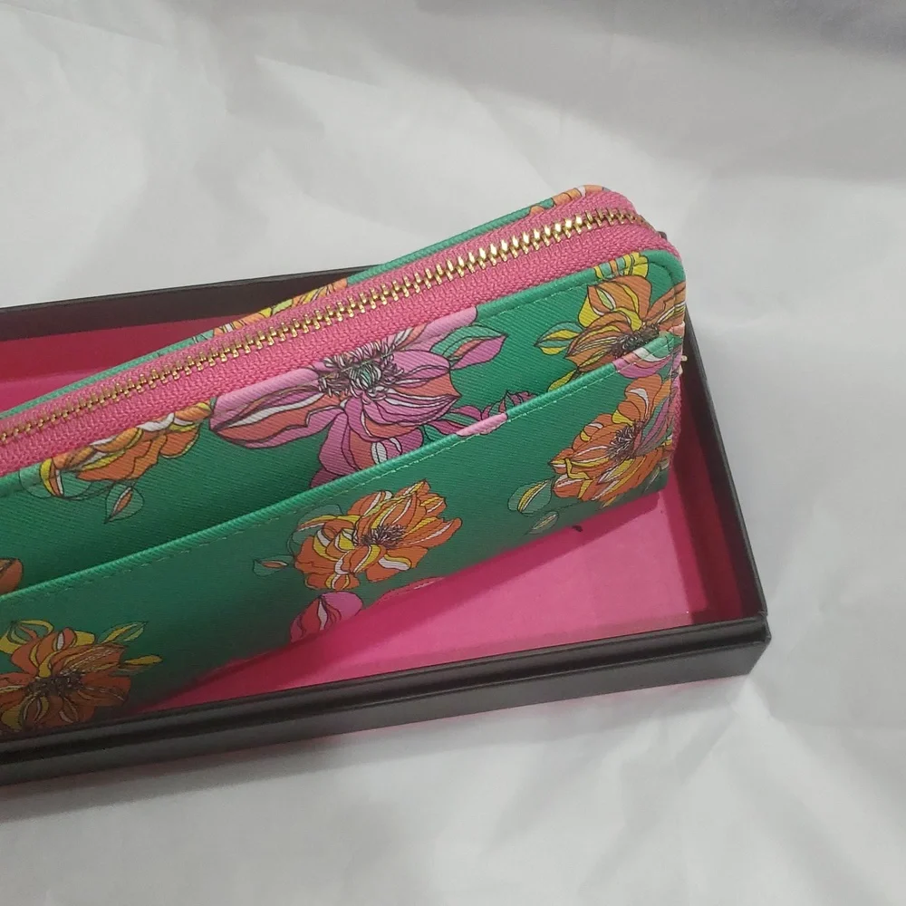 Trina Turk green pink orange hibiscus flowers tropical floral print print wallet